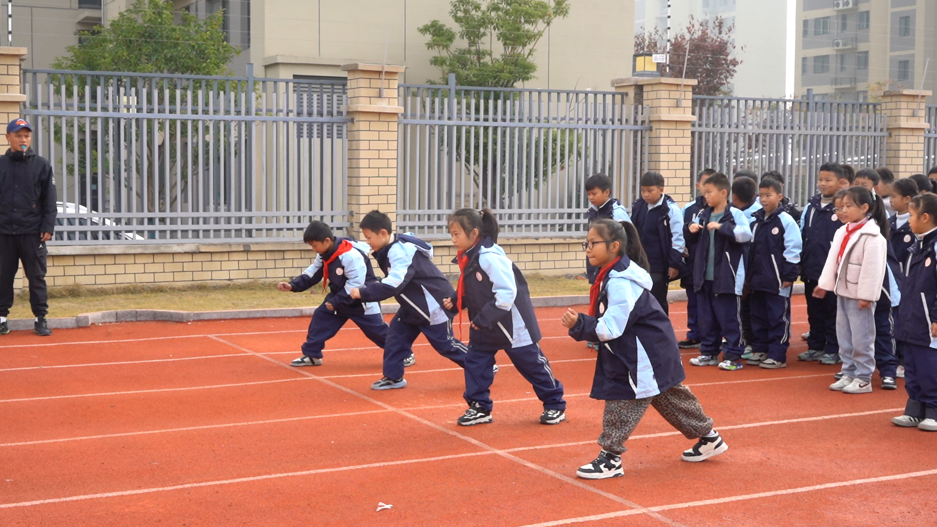 滁州市定远县东兴路小学-AI智慧操场